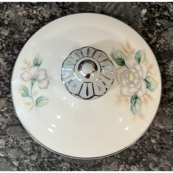 Vintage Sheraton Lidded Sugar Bowl ONLY
Harmony House Fine China Sears #3250 - Picture 7 of 8